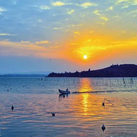 Seven-bedroom Holiday In Castiglione D.lago-pg- Petrignano Del Lago